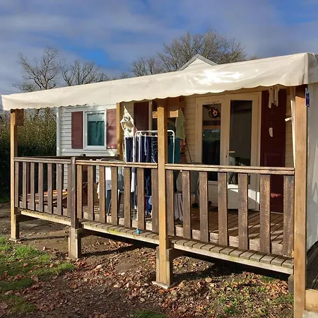 Campingplatz Les Berges Du Joos Saint-Goin